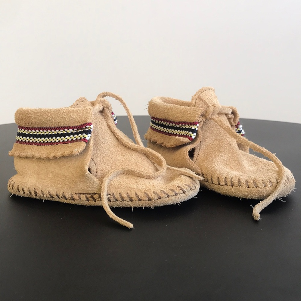 ✨RARE✨Toddler Minnetonka fringe boots